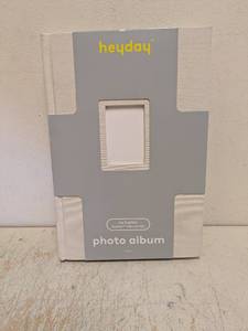 lot 112 image: NEW HAYDAY PHOTO ALBUM