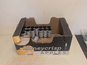 lot 186 image: NEW CELSIUS SPARKLING 2 FLAVOR 16CT