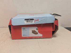 lot 210 image: NEW CAT & JACK YOUTH HYDEE BOOTS SIZE 11 TAN
