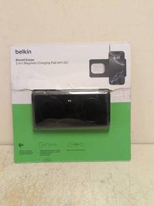 lot 223 image: NEW BELKIN BOOSTCHARGE 2-IN-1 MAGNETIC CHARGING PAD WITH Qi2