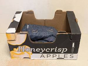 lot 280 image: 100% BLACKOUT WINDOW PANELS 2PK NAVY