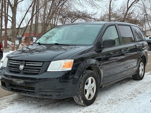 lot 7 image: 2010 Dodge Grand Caravan SE No Accidents Reported (NO RESERVE)