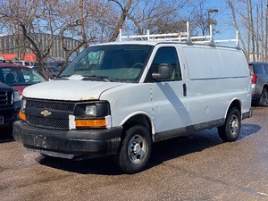 lot 6 image: 2013 Chevrolet Express 3500 No Accidents Reported (NO RESERVE)
