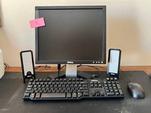 lot 8 image: Dell Monitor Bundle with Keyboard, Mouse & 2 Speakers