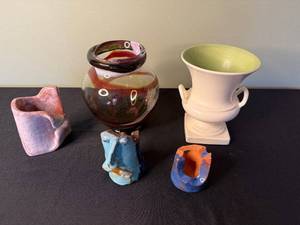 lot 58 image: VTG Red Wing Trophy Vase & Assorted Glass & Ceramic Vases