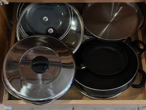 lot 77 image: Cookware Set - Assorted Pots & Pans with Glass Lids, Stainless Steel & Nonstick