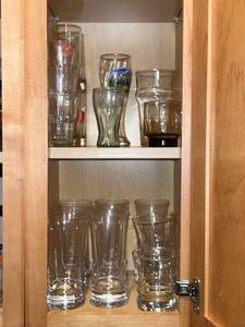 lot 98 image: Assorted Clear Glassware - Highball Glasses, Tumblers & Souvenir Glasses