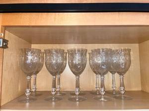 lot 121 image: Crystal Goblets - Set of Clear Glass Stemware with Etched Floral Pattern