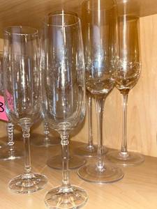 lot 125 image: Champagne Flutes - Clear Glass