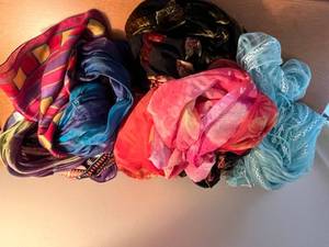lot 159 image: Scarves - Assorted Colorful Prints (Lightweight Fabrics) Bundle