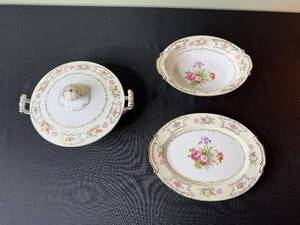 lot 161 image: Went Worth DresRosa Lidded Tureen With 2 Matching Serving Dishes - Made In Japan
