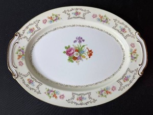 lot 164 image: Wentworth China DoresRosa Oval Serving Platter - Made in Japan