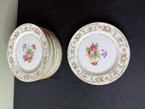 lot 166 image: Went Worth DresRosa Plates - Floral Bouquet Pattern - Made in Japan