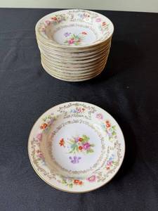 lot 168 image: Went Worth China DresRosa 6-Inch Bowls - Made in Japan