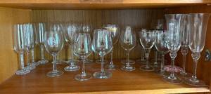 lot 181 image: Clear Glass Stemware - Assorted Wine Glasses & Champagne Flutes
