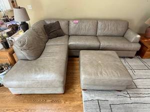 lot 233 image: Leather Sectional Sofa with Chaise & Ottoman - Taupe, L-Shaped - couch only