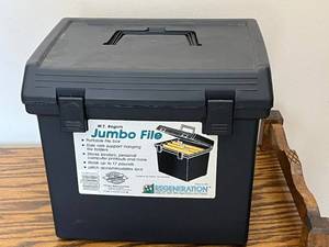 lot 250 image: W.T. Rogers Jumbo File Portable File Box - Holds Up To 17 lbs
