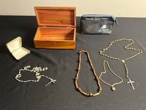 lot 292 image: Simmer Home Furnishings Cedar Jewelry Chest (no key) with Rosaries (one w broken chain) & Cross Pendants