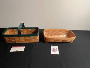 lot 298 image: Longaberger Basket - Handmade in Dresden, Ohio USA - Pair of Vintage Woven Baskets