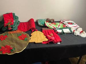 lot 340 image: Christmas Decor Bundle - Poinsettia Linens, Napkin Rings (Set of 4), Santa Hats