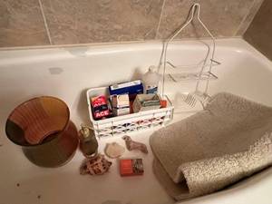 lot 357 image: Brown Ribbed Wastebasket (chipped & Bath Decor - Rack, Soap Dispenser, Seashells w VTG First Aid Items