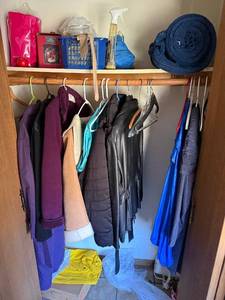 lot 360 image: Closet Contents Inc London Fog & Style & Co. Womens Coats & Jackets Mostly SZ 12