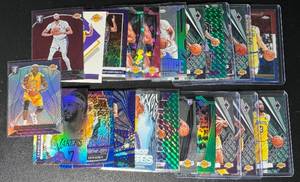 lot 94 image: Los Angeles Lakers 22-Card Star ParallelBase Basketball Card Lot