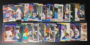 lot 122 image: 31-Card Superstar MLB Player Baseball Card Lot (Maddux, Seaver, Piazza, and more)