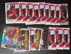 lot 159 image: Elly De La Cruz 17-Card Cincinnati Reds MLB Baseball Card Lot