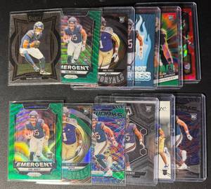 lot 254 image: Rome Odunze Chicago Bears 12-Card Rookie Football Card Lot