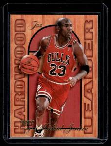 lot 8 image: Michael Jordan Hardwood Leader Insert 1995-96 Flair #4 Basketball Card