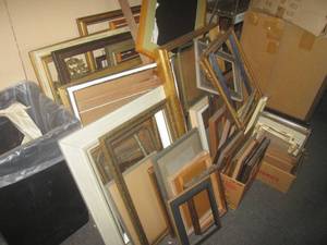 lot 26 image: (RMWS) Large Lot Of Picture Frames ...