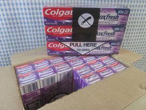 lot 55 image: (EC1) 24 Travel Size Colgate Max Fr...