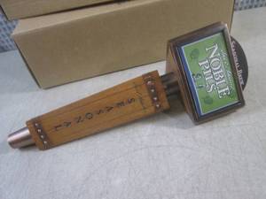 lot 73 image: (CS) 2 Samuel Adams Seasonal Weathe...