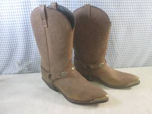 lot 82 image: (D-2) Womens Cowboy Boots Size 9M...