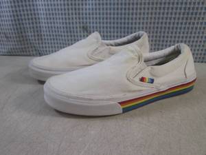 lot 90 image: (BSB) Pair of Vans Off The Wall Ra...