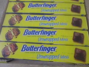 lot 429 image: (B-1) 9 Boxes of Butterfinger Unwra...
