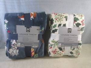 lot 153 image: (F-0) 2 New Throw Blankets...