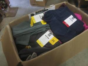 lot 183 image: (EW2) Big Box Full of Assorted New ...