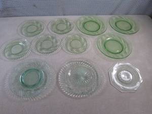 lot 193 image: (A-2) Assorted Green UraniumVasoli...