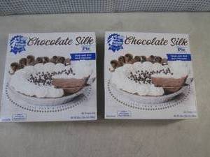 lot 475 image: (FRZ) 2 Frozen Chocolate Silk Pies ...