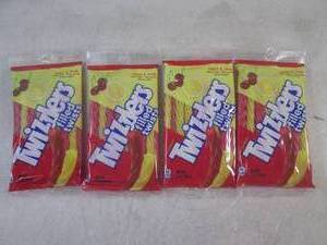 lot 490 image: (B-1) 4 Packs of Twizzlers Sweet & ...