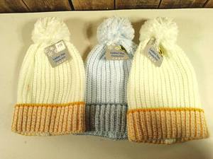 lot 32 image: Ladies Beanie Hat, One Size (set of 3)