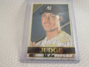 lot 2 image: 2020 Topps Gallery Aaron Judge Nati...