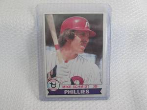 lot 123 image: 1979 Topps Mike Schmidt Card...