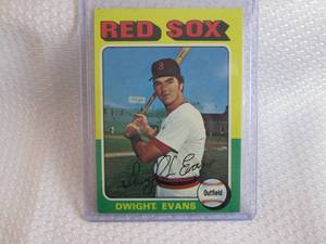 lot 207 image: 1975 Topps Dwight Evans Card...