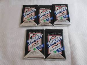 lot 215 image: 5-1990 - 91 Upper Deck Hockey Packs...