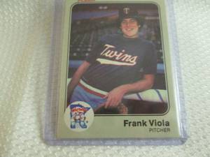 lot 222 image: 1983 Fleer Frank Viola Rookie Card...