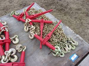 lot 29 image: 4- 516 x 20 Long Grade 8 Chains & 4- 516 Ratchet Binders (UNUSED)