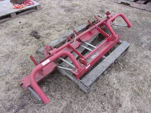 lot 32 image: Toro 72 Bunker Rake